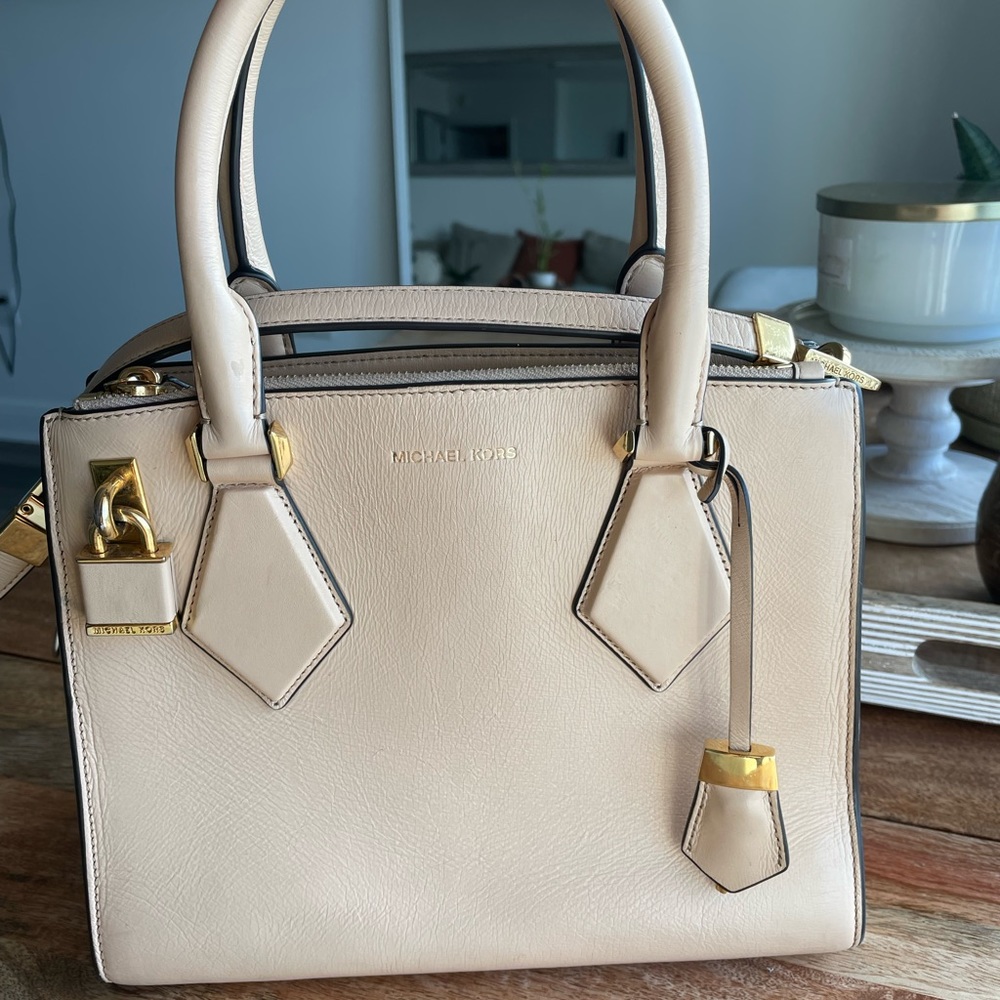 LIMITED EDITION: Michael Kors Collection Purse 
CASEY SM SATCHEL